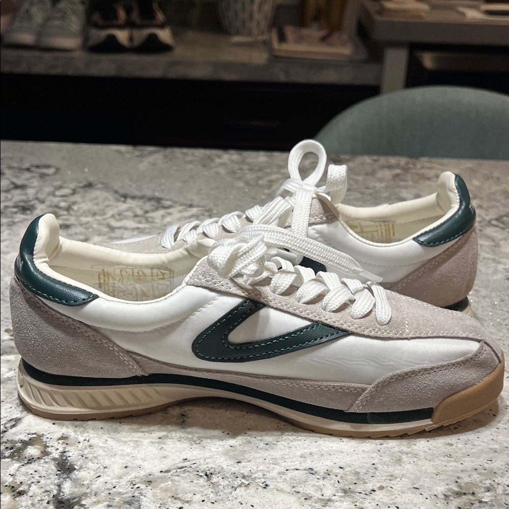 NWOB Tretorn Swedish White and Green Women's Sneakers Size 6.5 - Picture 8 of 10